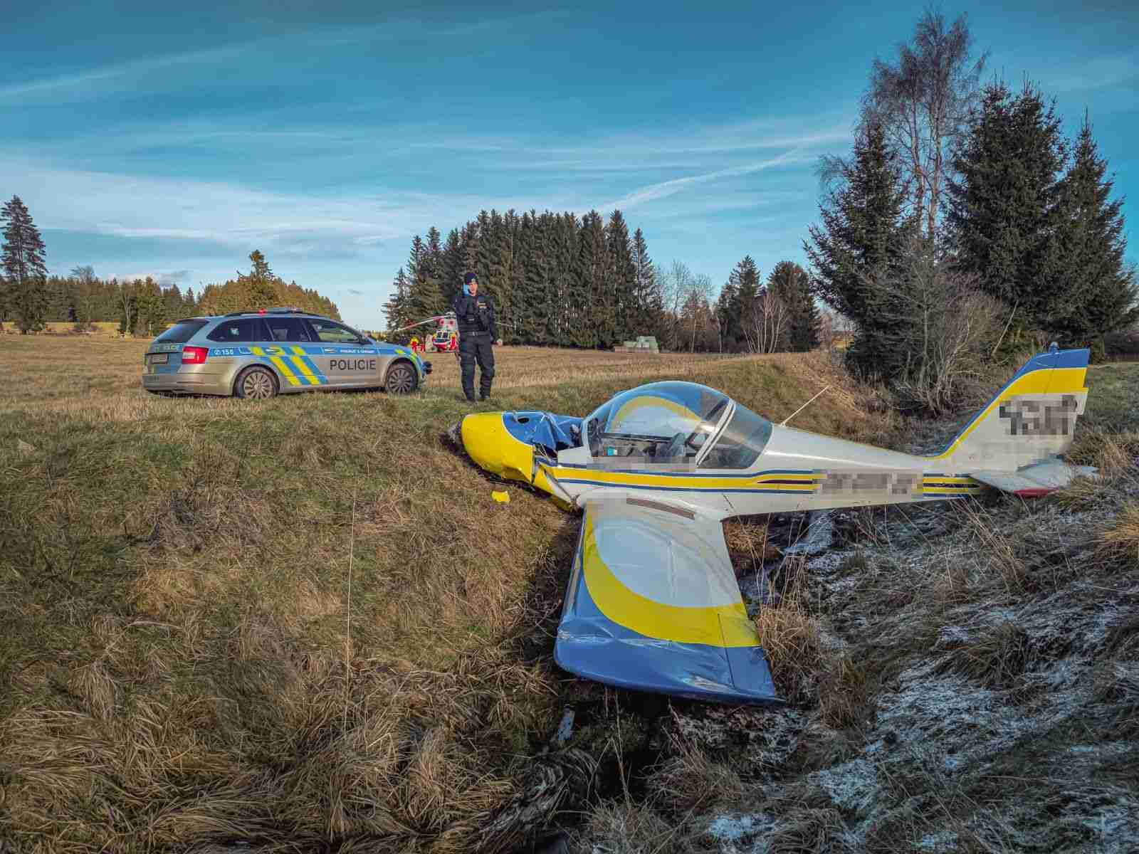 AKTUÁLNĚ: U Mariánských Lázní spadl ultralight. Pilot i spolupasažér jsou zraněni