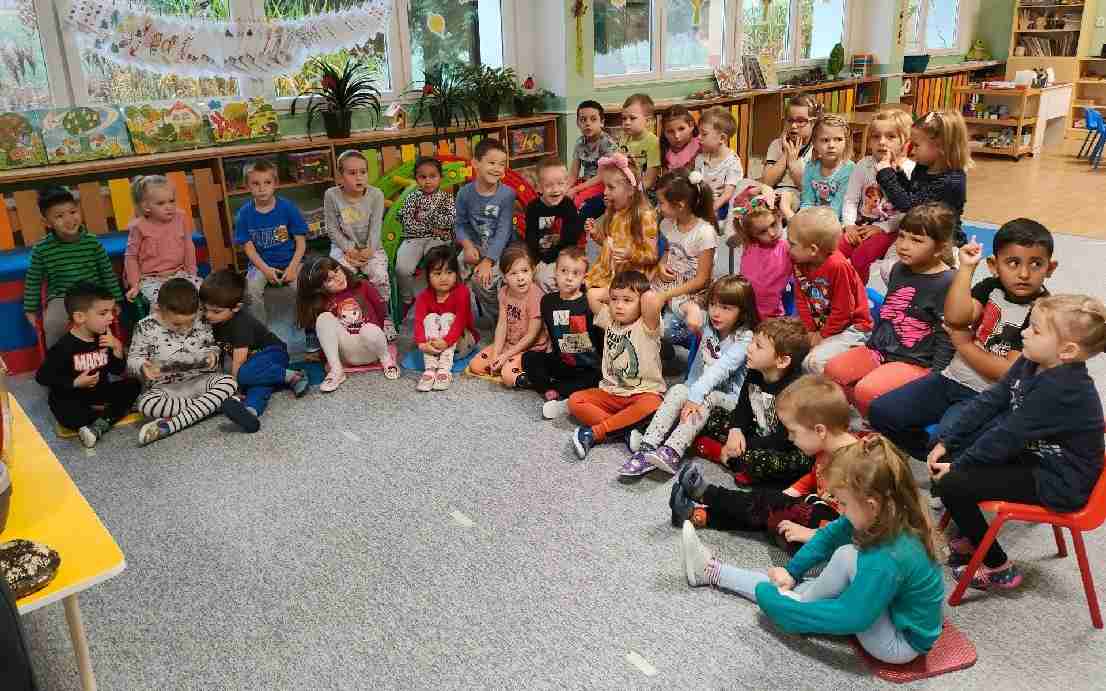 FOTO: Agama, želva nebo had. Děti ze sokolovské mateřinky se seznamovaly s exotickými zvířaty