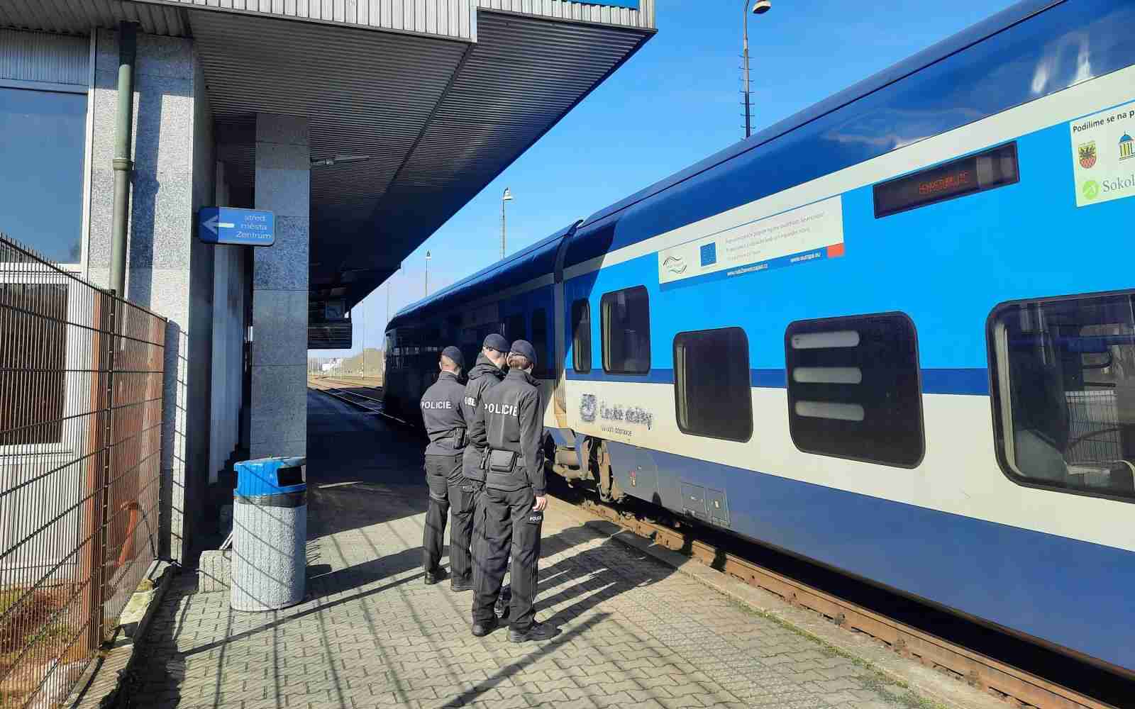 Policisté z Karlovarského kraje se zapojili do mezinárodní akce 24-BLUE RAD