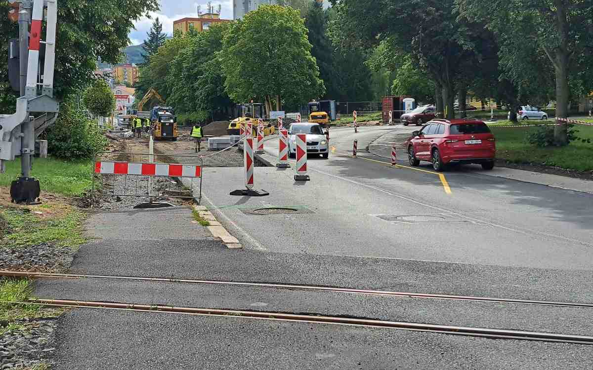 Pozor první školní den u některých škol! Dopravní situace se tam mohla přes prázdniny změnit