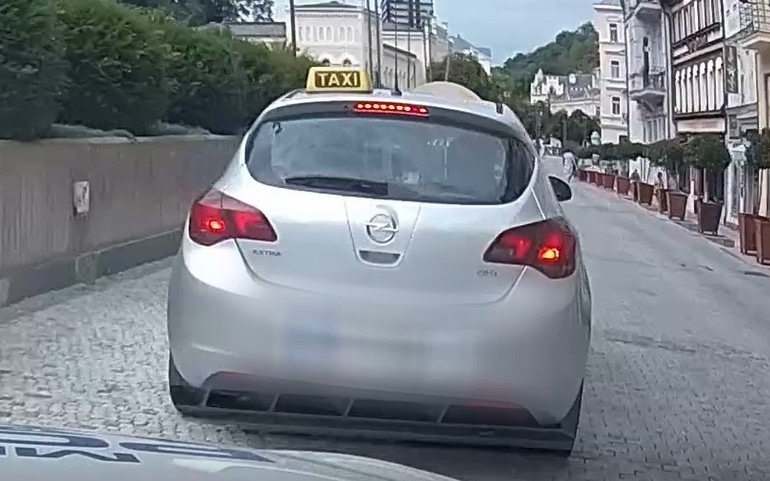 VIDEO: Muž taxikařil, i když měl zákaz