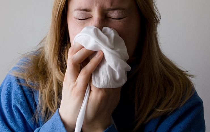 Epidemie chřipky je dál na vzestupu! Pokračuje na celém území ČR