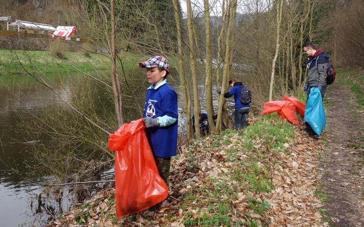 Odpadky patří do koše! Chystá se dobrovolnická akce vyčištění řeky Ohře