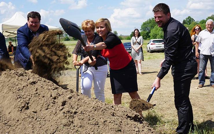 Začala dlouho očekávaná stavba obchvatu Mariánských Lázní, z centra zmizí dopravní chaos