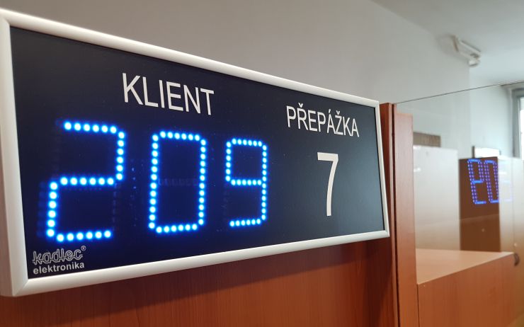 Karlovarský úřad práce má nové informační centrum, které pomáhá zdravotně postiženým a seniorům