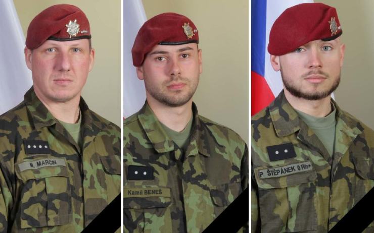 V poledne se rozezní sirény k uctění památky tří českých vojáků, kteří zemřeli v Afghánistánu