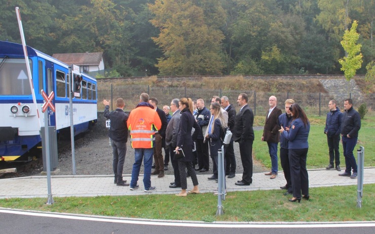 OBRAZEM: Záchranáři z Maďarska navštívili karlovarské Centrum zdraví a bezpečí. Záchranářské městečko chtějí i v Budapešti