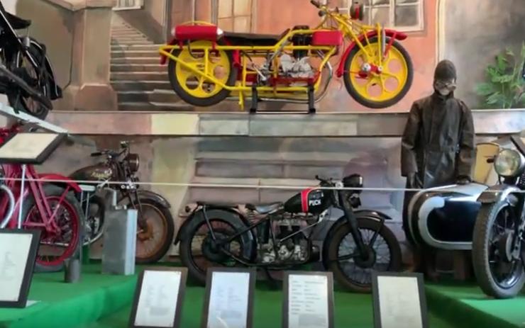 VIDEO: V muzeu historických motocyklů jsou k vidění opravdové unikáty! Nudit se nebudou ani děti...