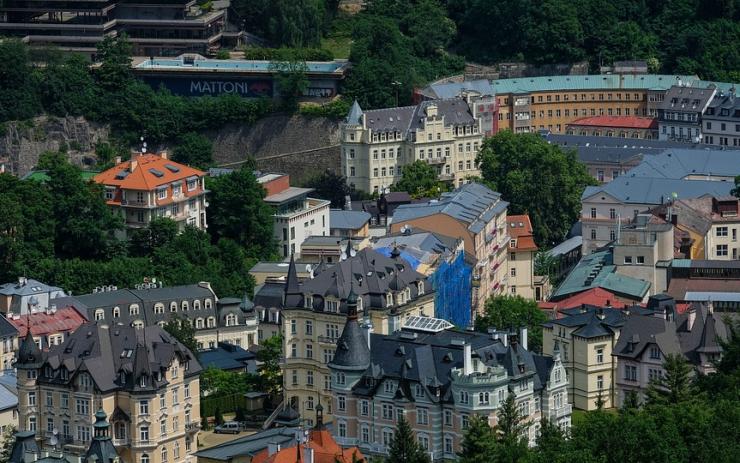 Výstavba nových bytů, nová vysoká škola. Kraj chce získat peníze na pět strategických projektů