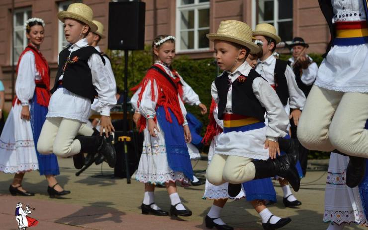 Karlovy Vary roztančí folklorní festival. Letos již po čtyřiadvacáté!