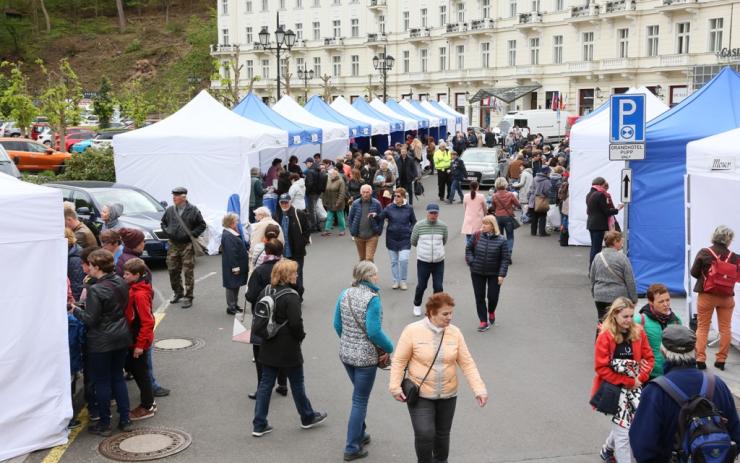 Ve Varech jsou Porcelánové slavnosti! Kvalitní sklo a porcelán můžete nakupovat až do neděle