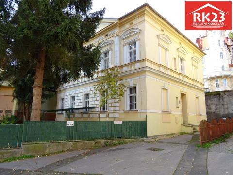 0611 karlov a