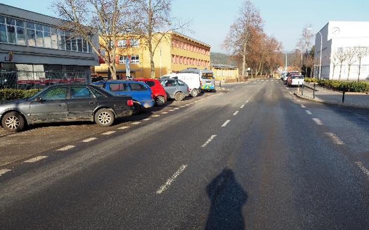 Na tomto místě měla srazit dodávka chodce. Policie hledá svědky nehody