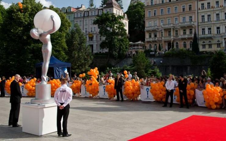 Karlovy Vary mají novou smlouvu s filmovým festivalem. Pro město je finančně výhodnější