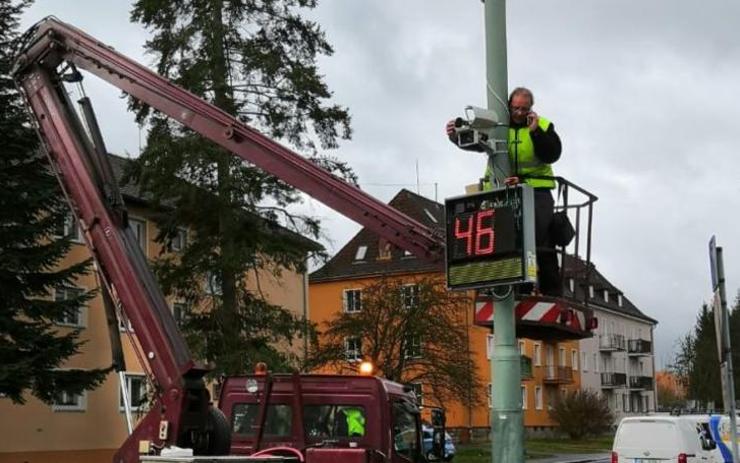 Řidiči, zpomalte! V ulicích Moskevská a Plzeňská byly nově nainstalovány radary