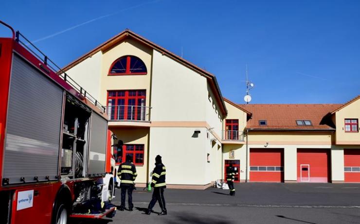 Hasiči z Mariánských Lázní se vrací z karantény zpět do služby. Dalšího pozitivně testovaného hasiče má stanice Cheb