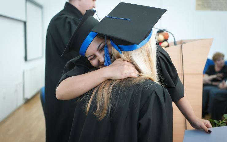 Kraj chce nalákat do regionu vysokoškoláky. Zvýší stipendia u vybraných oborů