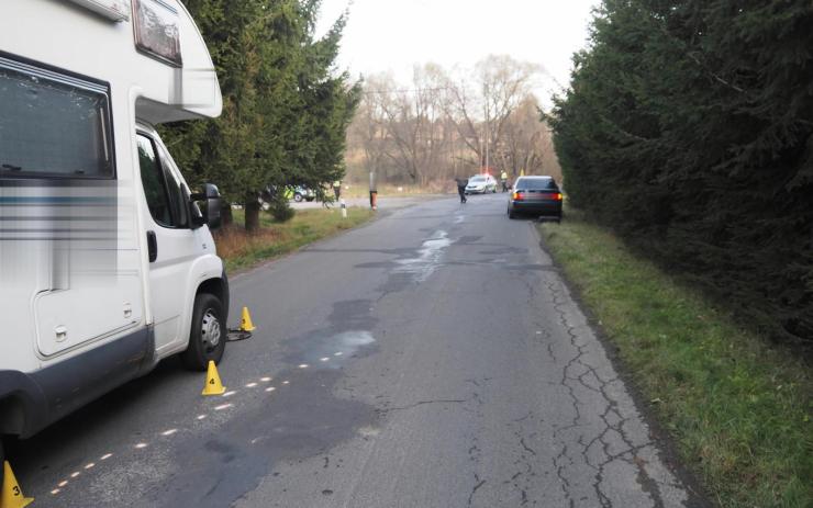 FOTO: Policisté hledají svědky dopravní nehody v Podstrání na Sokolovsku