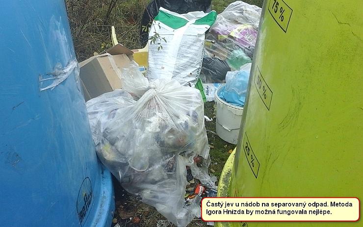 FOTO: Skládky, vraky aut, poházené injekční stříkačky! Takto hyzdí lidé nejnavštěvovanější lázeňské město v Česku