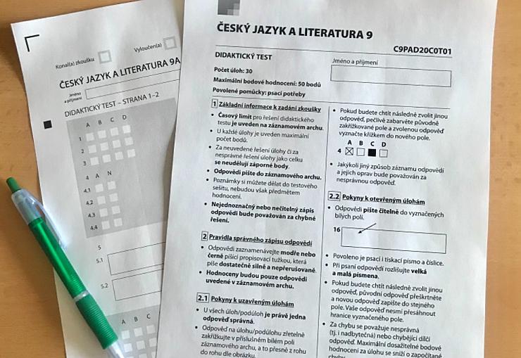 Rada Karlovarského kraje doporučuje konání jednotných přijímacích zkoušek na čtyřleté maturitní obory 