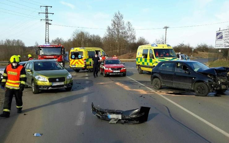 Osm bouraček, sedm zraněných! Tady všude zasahovali od začátku týdne hasiči