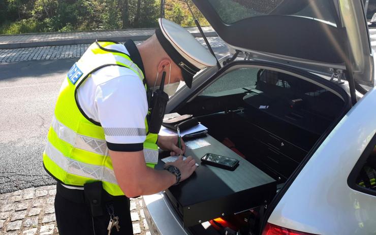 V kraji proběhla další dopravní akce, policisté při ní odhalili stovky přestupků i tři hledané osoby!