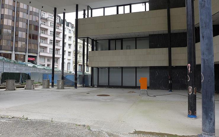 Začíná druhá etapa rekonstrukce Vřídelní kolonády za 30 milionů, práce potrvají půl roku