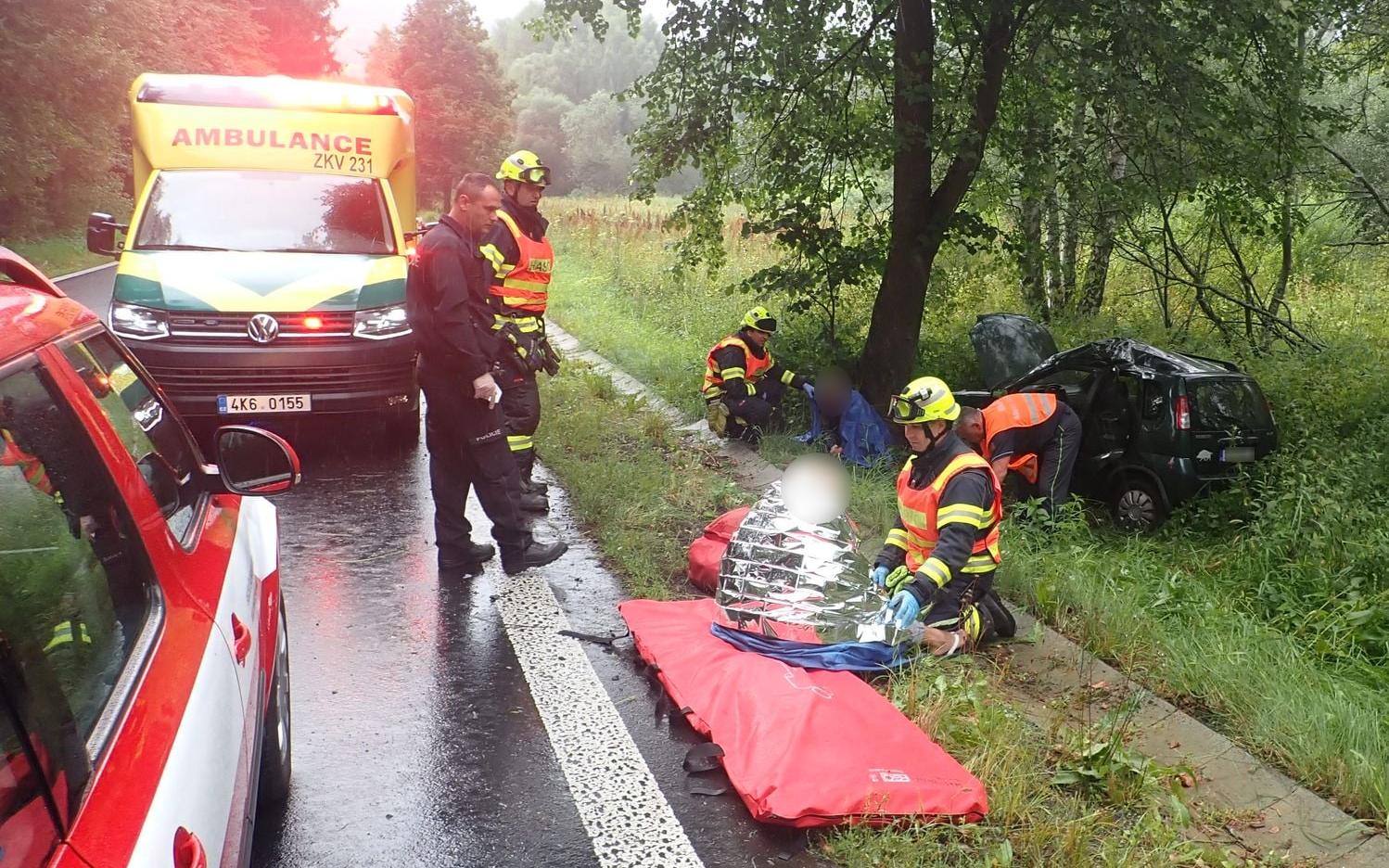 Nejeli jste náhodou kolem? Policisté hledají svědky vážné dopravní nehody u Bochova