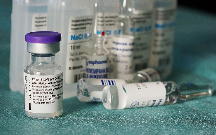 V Karlovarském kraji se připravuje očkování posilující dávkou vakcíny proti covidu-19