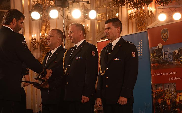 Blahopřejeme! V anketě Hasič roku uspěli ve třech kategoriích zástupci HZS Karlovarského kraje