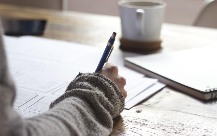 Baví vás psaní povídek? Přihlaste se do literární soutěže amatérských spisovatelů 