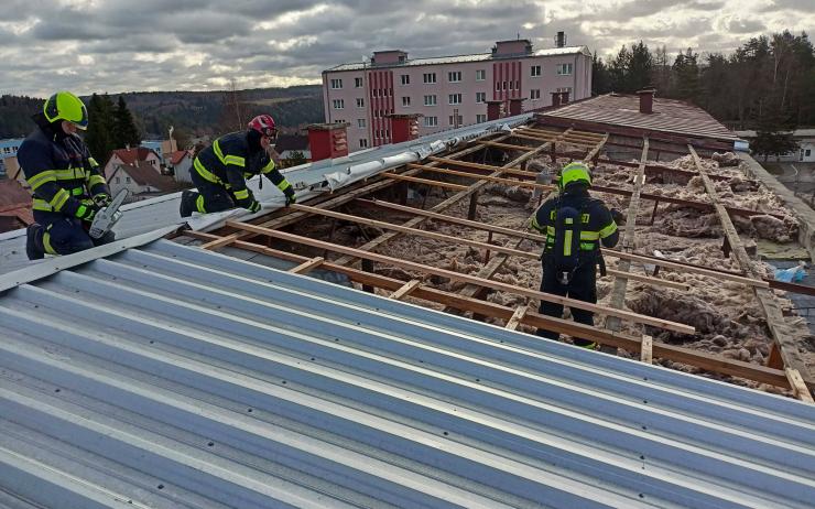 V Atlantiku vznikla další větrná smršť o síle hurikánu třetí kategorie. Ovlivní znovu počasí i na Karlovarsku?