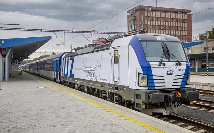 VÍTE, ŽE: Severozápad Čech křižují nejmodernější vlaky v České republice: Vectrony, InterJety a RegioPantery