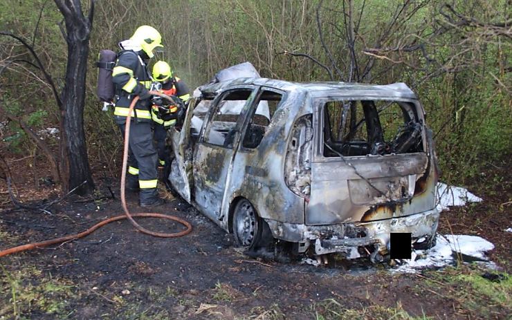 Následky nehody u Třebenic. Foto: HZS Ústeckého kraje