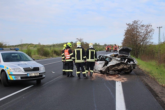 Následky nehody u Třebenic. Foto: HZS Ústeckého kraje