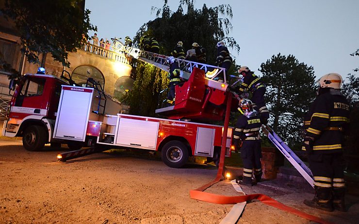 Taktické cvičení požár v dětském domově. Foto: HZS ÚK / Pavel Pech