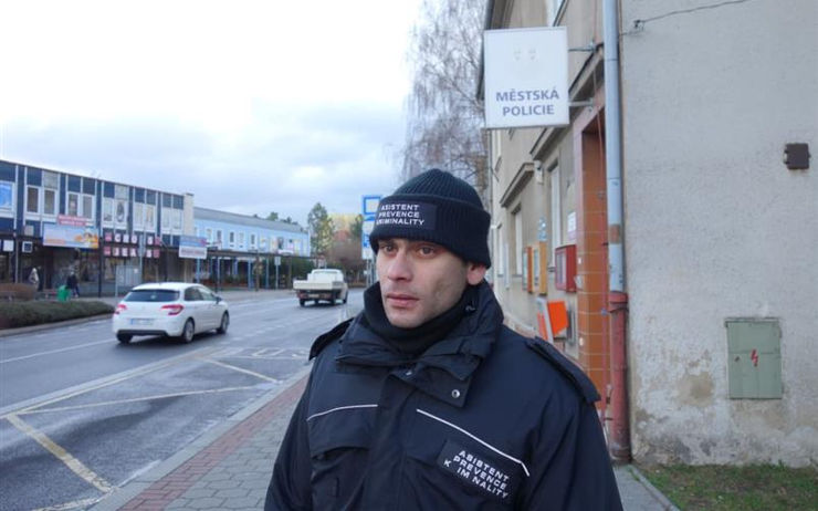 Ulice v Lovosicích nově hlídá asistent prevence kriminality. Městská policie by měla posílit i do budoucna