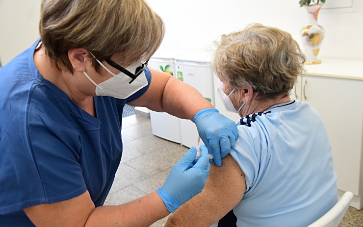 Očkovací centrum na výstavišti hlásí dostatek volné kapacity i vakcín. Senioři se mohou přeregistrovat