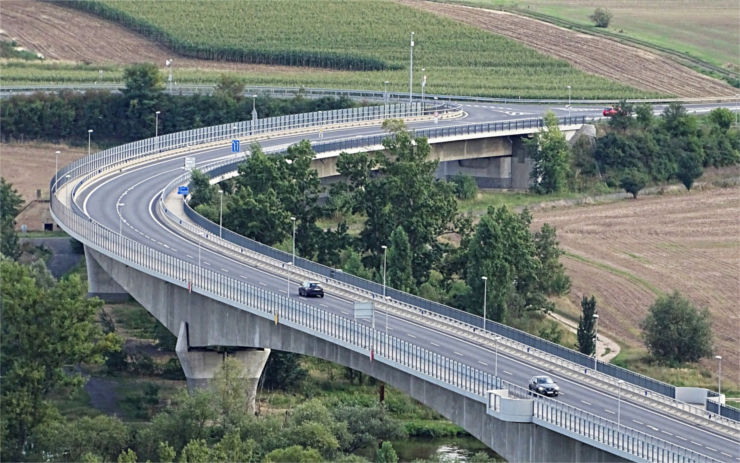 Nový přivaděč od mostu Generála Chábery zařadil kraj mezi strategické projekty