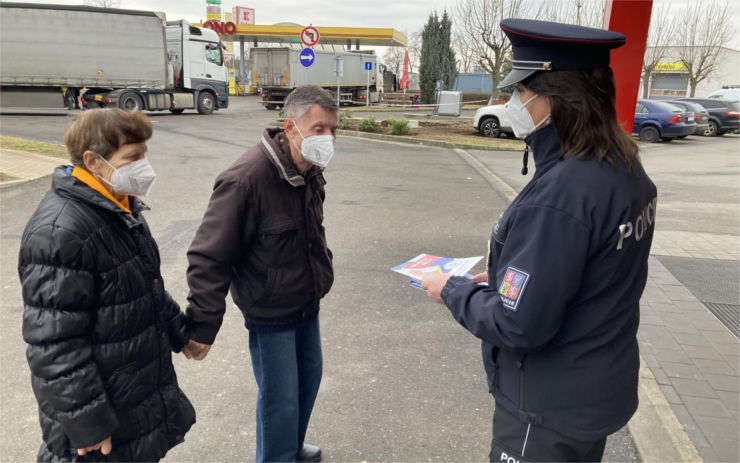 Roudničtí policisté se zaměřili na seniory. Na co je upozorňovali?