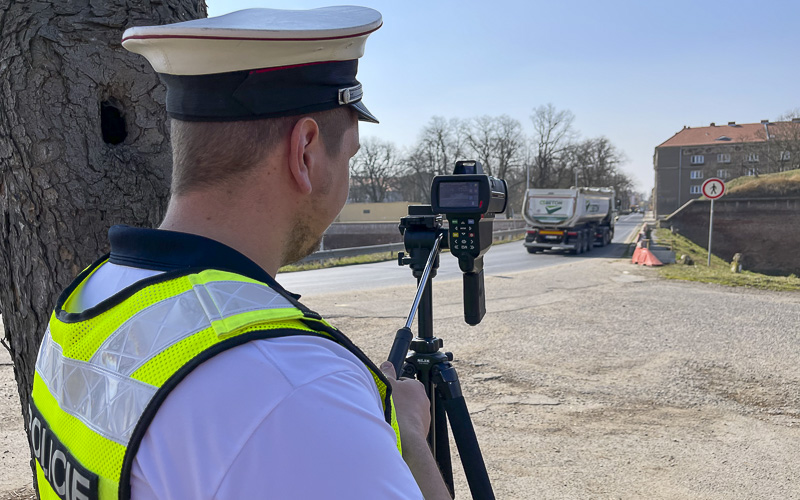 VIDEO AKTUÁLNĚ: Na silnicích je Speed Marathon, policisté dohlížejí na dodržování rychlosti