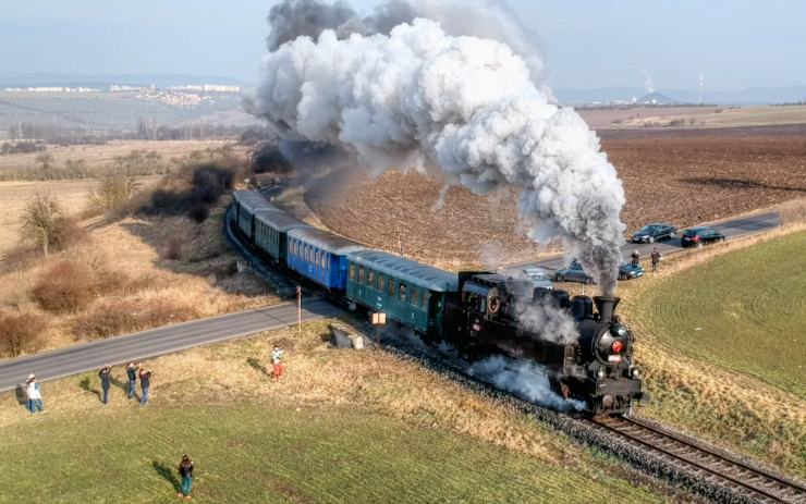 19 tipů na víkend! Kouř stoupá z lokomotivy i čarodějnic, konají se historické slavnosti