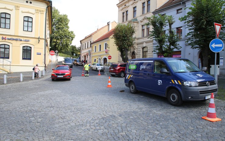 U Karlova náměstí byl zjištěn únik plynu, oprava si vyžádá výkopové práce a omezení dopravy