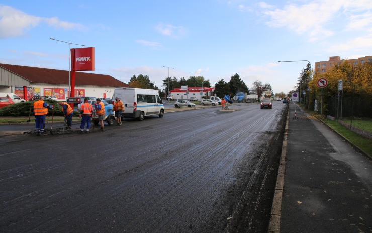 Opravy v ulicích Hornická a 9. května pokračují, mnozí řidiči nerespektují dopravní značení