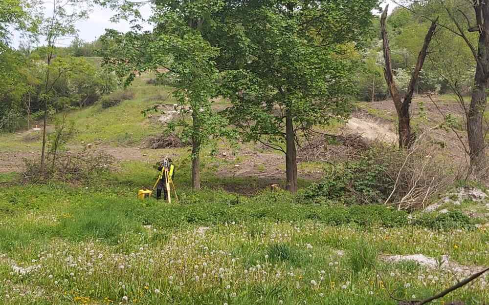 Obchvat u Žiželic se připravuje méně obvyklou metodou. Vyžaduje to geologicky obtížné území 