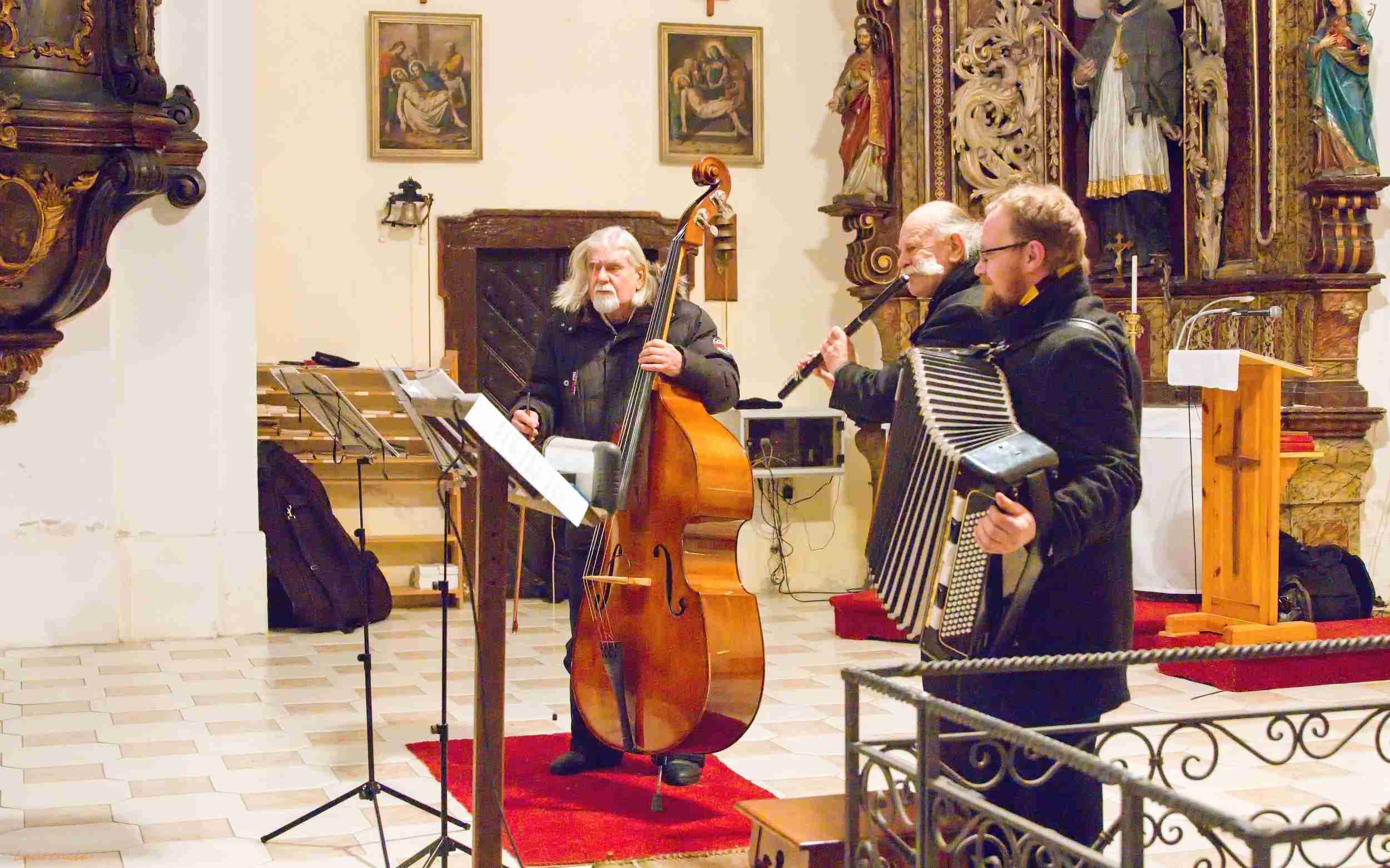 FOTO: Vivaldi, Smetana nebo Dvořák. V podbořanském kostele se konal Adventní koncert