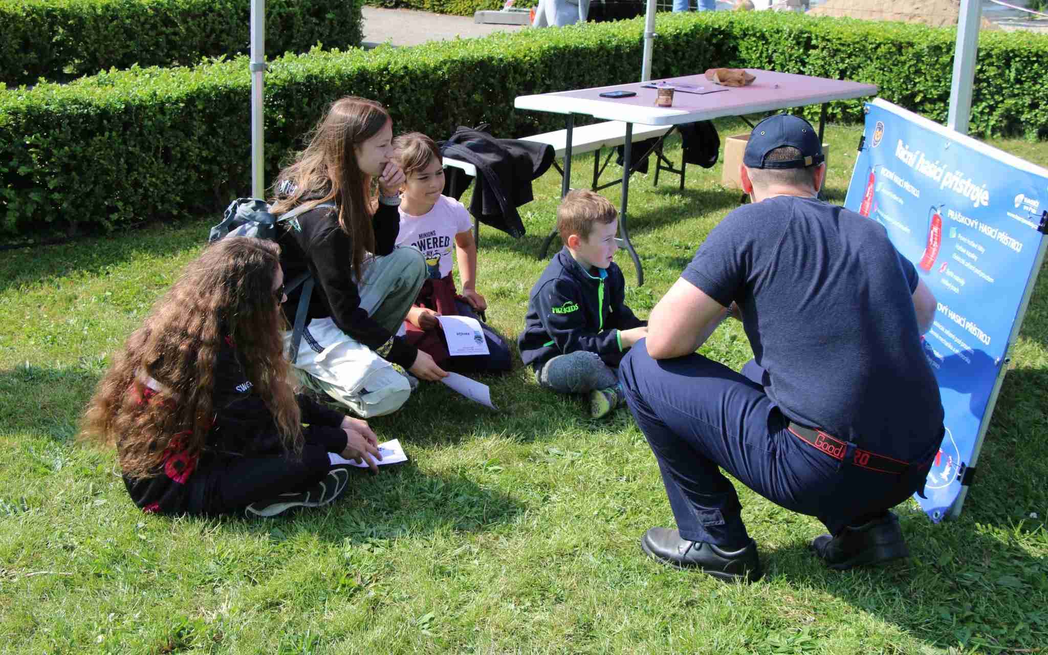 FOTO: Rodinné zápolení se slonem Hugem se vydařilo. Na akci přišlo spolu s rodiči sto dětí