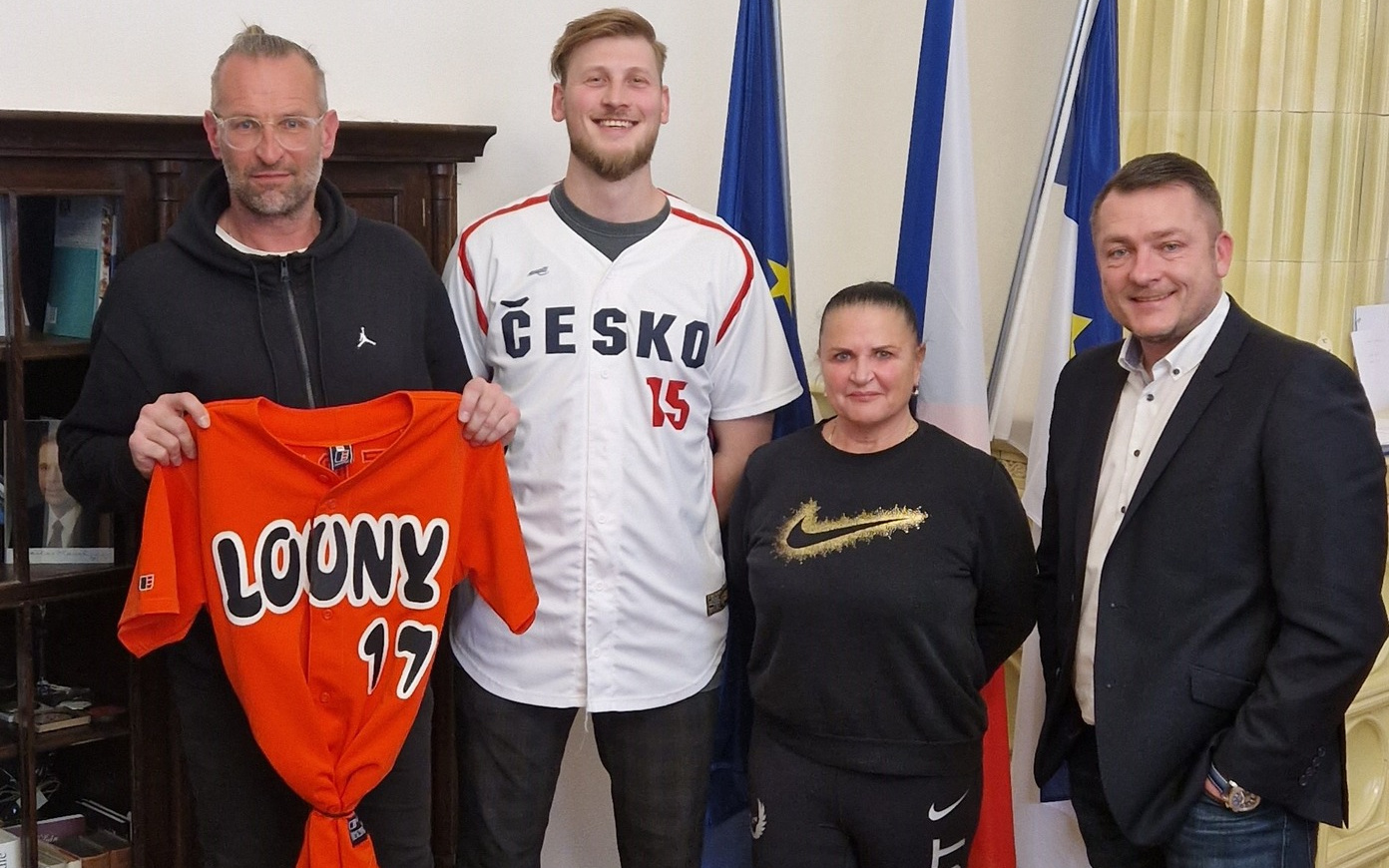 Baseballista české reprezentace navštívil lounskou radnici