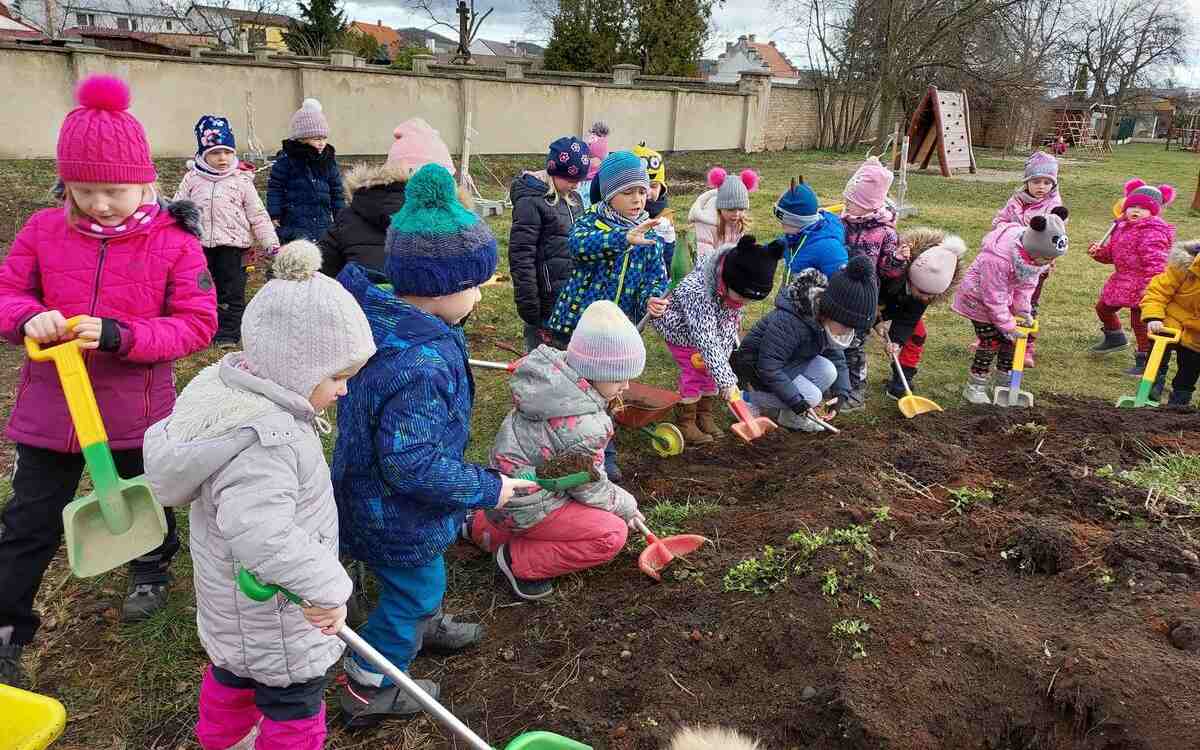 NAPSALI JSTE NÁM: Mateřinka v Dobroměřicích získala stříbrný certifikát v programu Skutečně zdravá škola