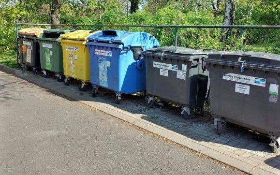 Lounská radnice lidem dopisy s platbou za odpady už posílat nebude. O všem se dozvědí z letáku